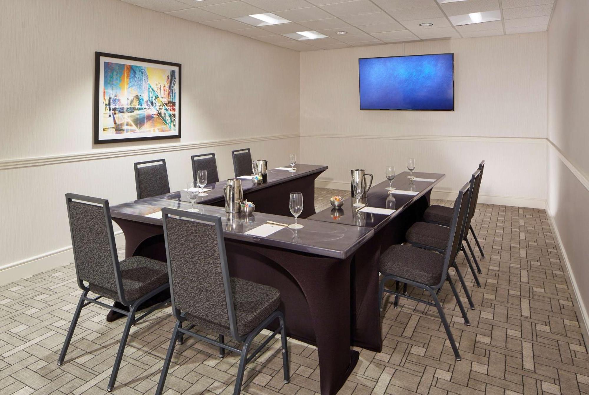 Готель Doubletree By Hilton Atlanta Perimeter Данвуді Екстер'єр фото